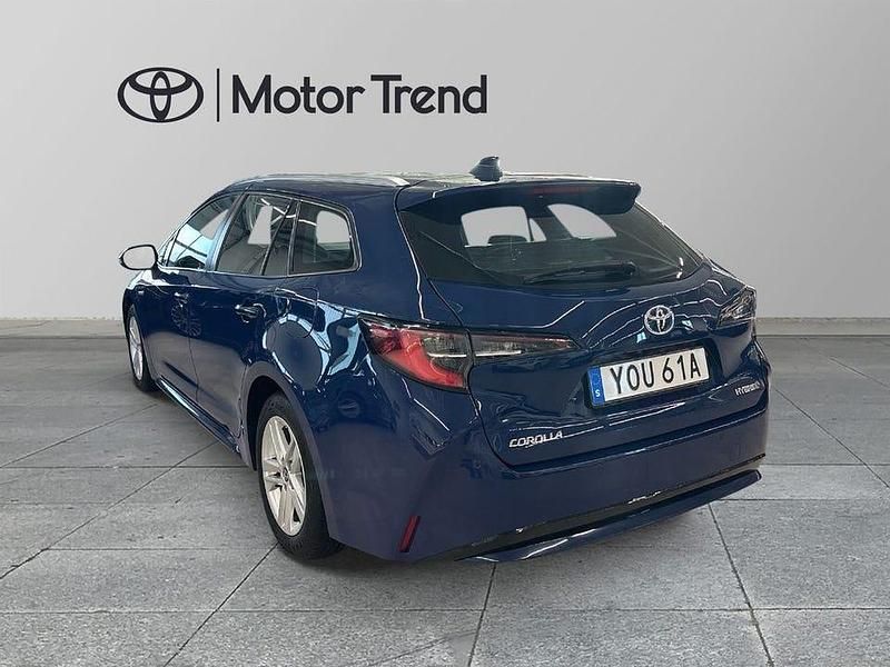 Begagnad Toyota Corolla 124 HK (91 kW) 2019 Mörkblå Kombi