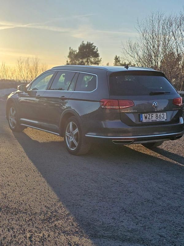 Begagnad VW Passat Alltrack 190 HK (139 kW) 2016 Grå metallic Kombi