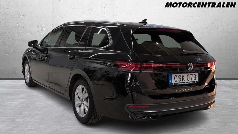 Begagnad VW Passat 2024 Blå