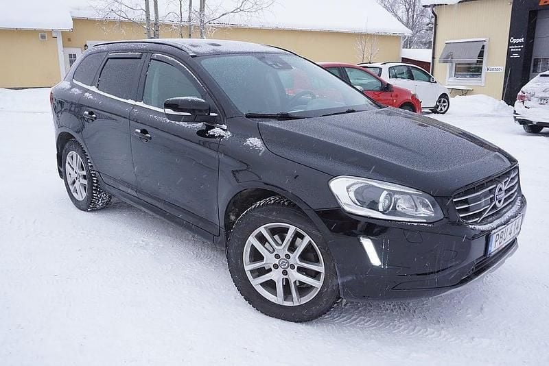 Svart Begagnad 2016 Volvo XC60 Momentum SUV | 144 900 kr - Bild 1/4