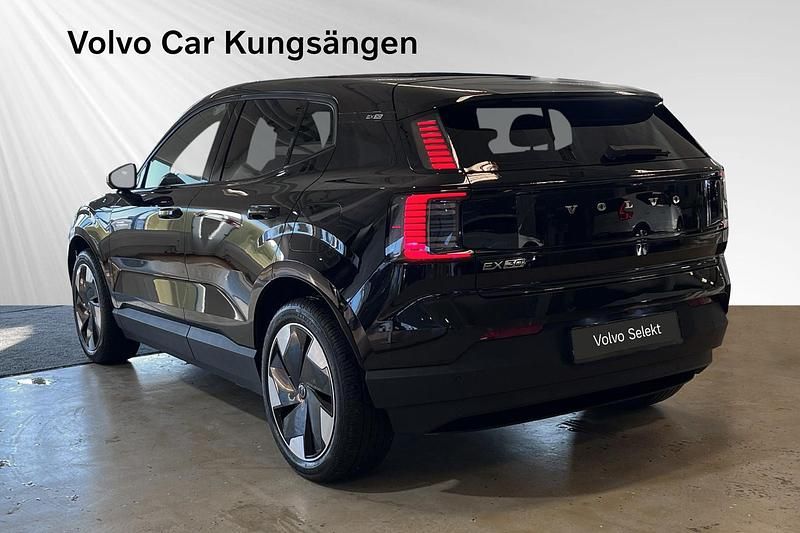 Begagnad Volvo EX30 Single Motor Extended Range 200 kW (272 HK) 2025 Svart SUV