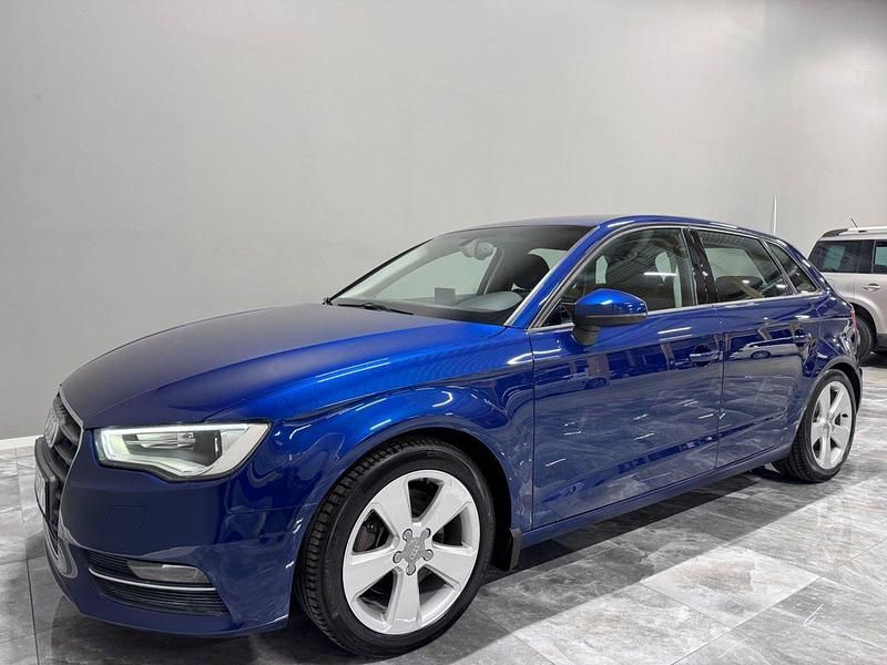Begagnad Audi A3 Sport 184 HK (135 kW) 2013 Blå Halvkombi