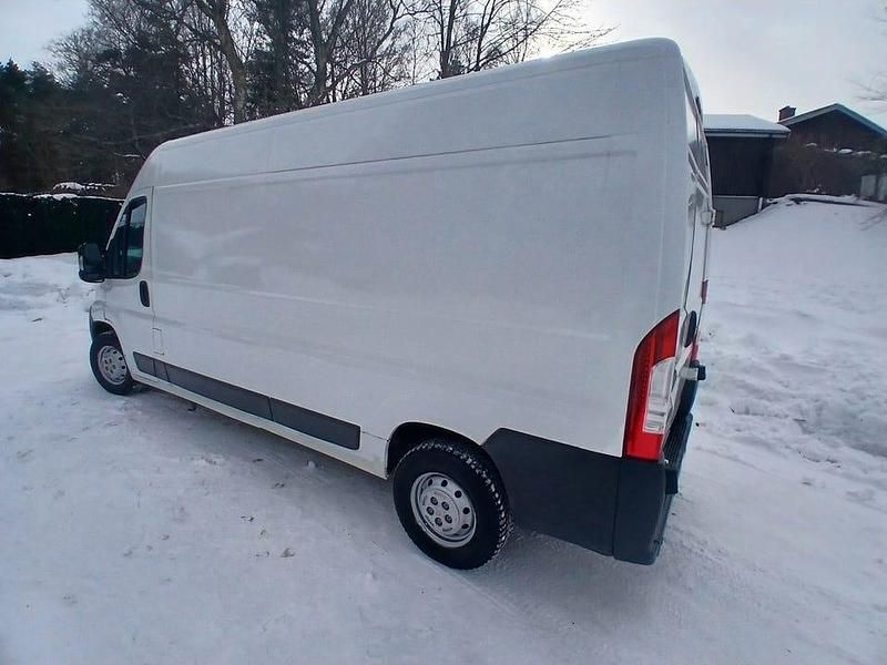 Begagnad Peugeot Boxer 120 HK (88 kW) 2010 Vit Van