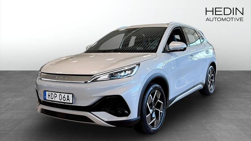 Vit (grey) Begagnad 2023 BYD Atto 3 Comfort SUV | 289 900 kr (Marknadspris) - Bild 1/4