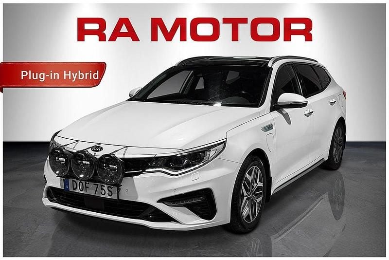 Vit Begagnad 2020 Kia Optima Hybrid Sport Sedan | 209 900 kr (Marknadspris) - Bild 1/3