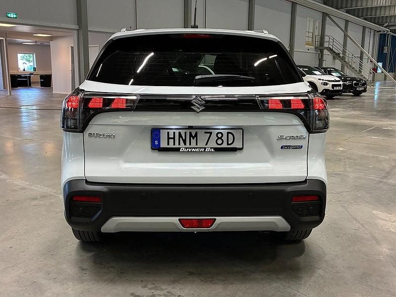 Begagnad Suzuki SX4 S-Cross 116 HK (85 kW) 2023 Vit SUV