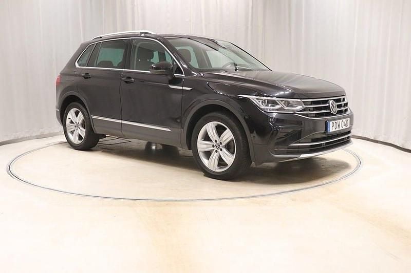 Begagnad VW Tiguan 200 HK (147 kW) 2020 Svart SUV