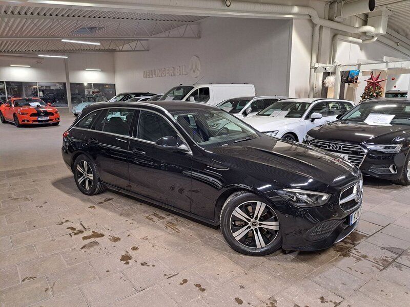 Svart Begagnad 2021 Mercedes C200 Avantgarde Kombi | 319 500 kr (Lite dyr) - Bild 1/4