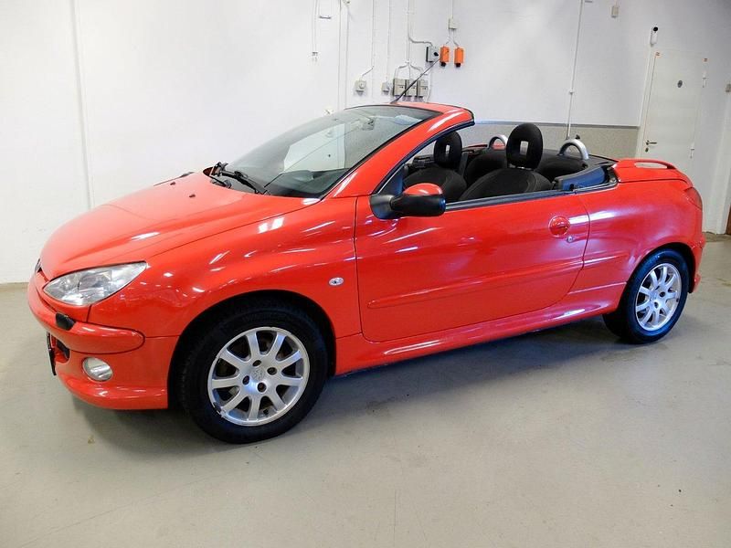 Röd Begagnad 2006 Peugeot 206 CC Cab | 45 000 kr (Dyr) - Bild 1/4