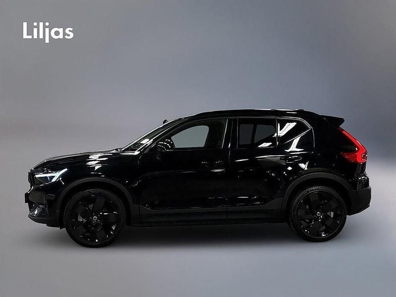 Begagnad Volvo EX40 Plus 188 kW (256 HK) 2024 Svart SUV