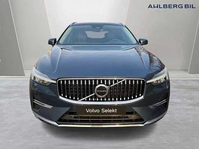 Begagnad Volvo XC60 Plus 349 HK (256 kW) 2024 Mörkblå SUV