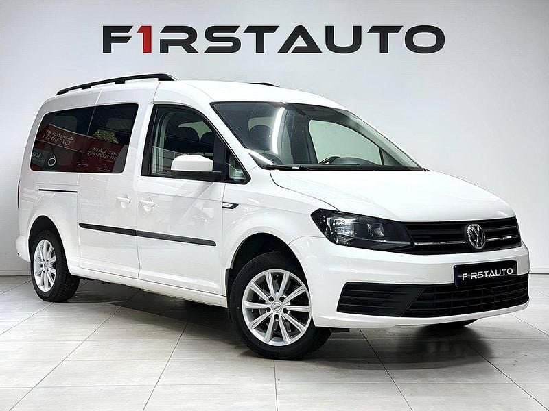 Vit Begagnad 2018 VW Caddy Maxi Life Life Minibuss | 149 900 kr (Marknadspris) - Bild 1/4