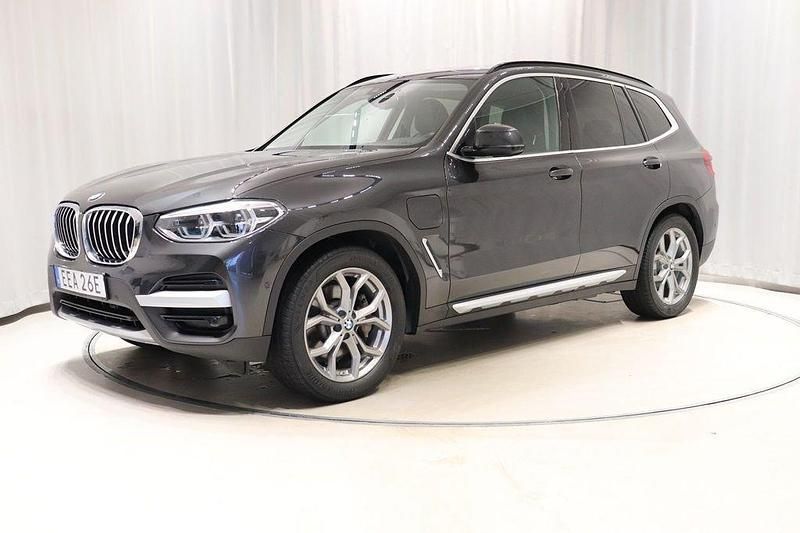 Grå Begagnad 2021 BMW X3 SUV | 349 800 kr (Superpris) - Bild 1/4