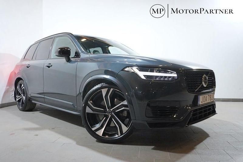 Grå Begagnad 2022 Volvo XC90 R-Design SUV | 539 900 kr - Bild 1/4
