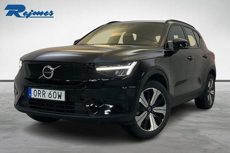 Begagnad Volvo XC40 Core 185 kW (252 HK) 2023 Svart SUV