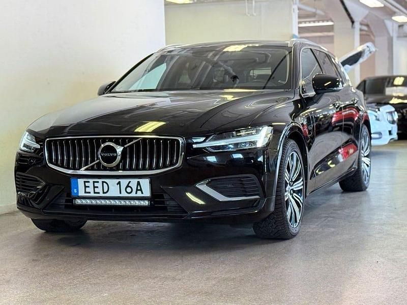 Svart Begagnad 2022 Volvo V60 Kombi | 269 900 kr (Bra pris) - Bild 1/4