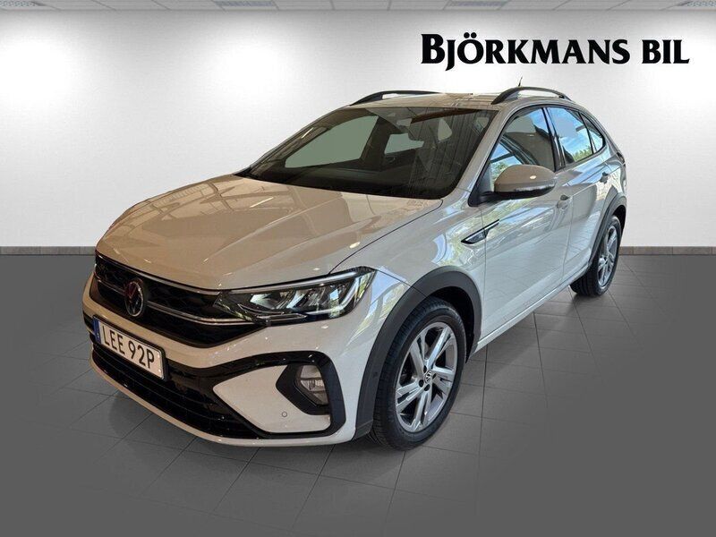 Grå Begagnad 2022 VW Taigo R-line SUV | 239 000 kr (Marknadspris) - Bild 1/4