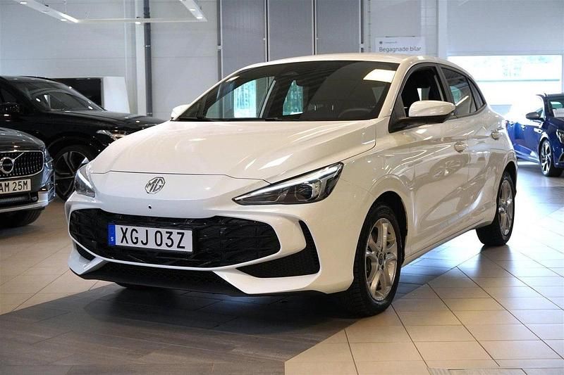 Vit Begagnad 2024 MG MG3 Halvkombi | 209 900 kr (Marknadspris) - Bild 1/4
