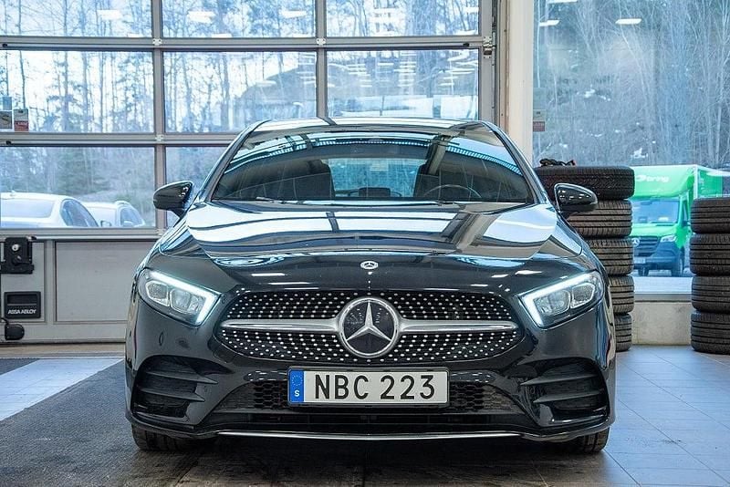 Begagnad Mercedes A200 AMG 163 HK (119 kW) 2020 Svart Halvkombi
