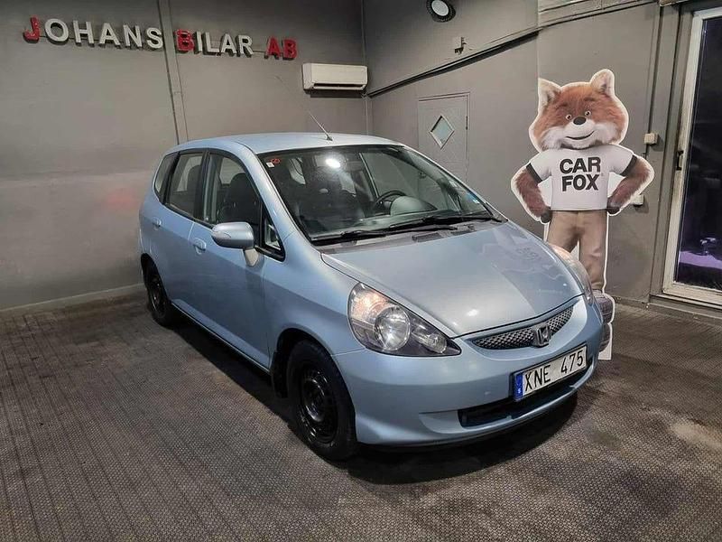 Begagnad Honda Jazz 83 HK (61 kW) 2006 Ljusblå Halvkombi