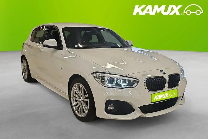 Vit Begagnad 2017 BMW 118 M Sport Halvkombi | 139 800 kr (Bra pris) - Bild 1/4