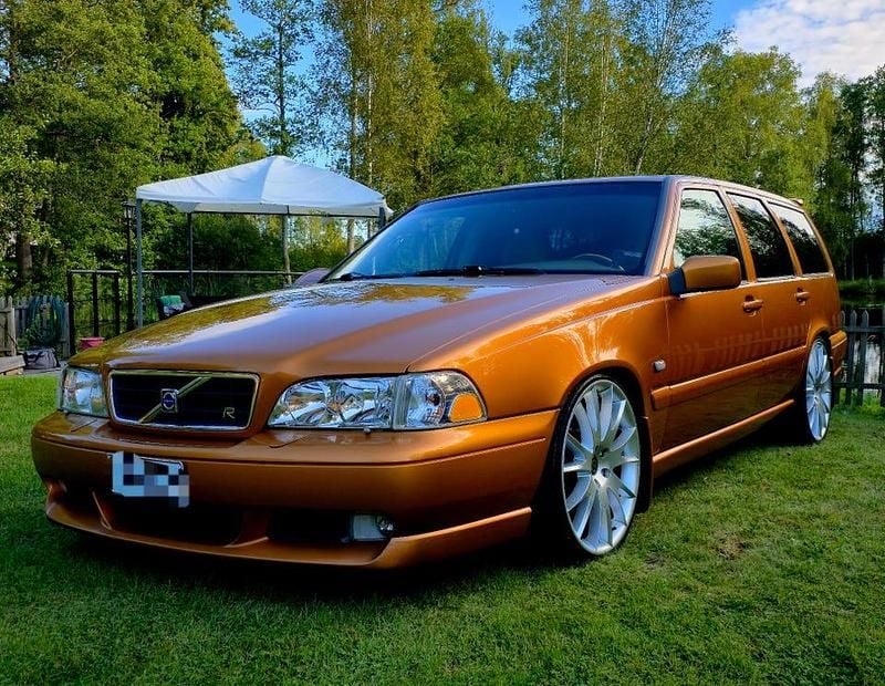 435, saffron pearl Begagnad 1998 Volvo V70 Kombi | 209 000 kr - Bild 1/4