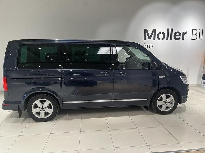 Begagnad VW Multivan Highline 199 HK (146 kW) 2019 Blå Van
