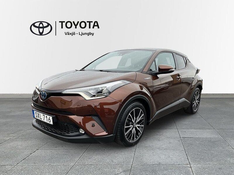 Brun Begagnad 2018 Toyota C-HR Executive SUV | 199 000 kr (Marknadspris) - Bild 1/3