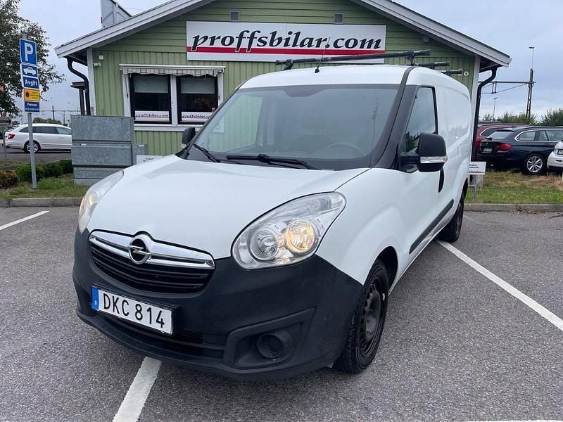 Vit Begagnad 2015 Opel Combo Eco Minibuss | 49 900 kr (Bra pris) - Bild 1/4