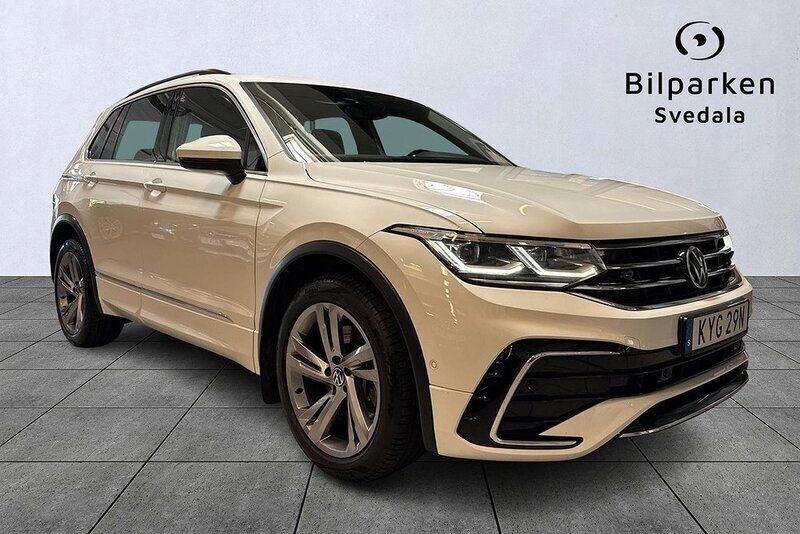 Vit Begagnad 2021 VW Tiguan R-line SUV | 309 990 kr (Marknadspris) - Bild 1/4