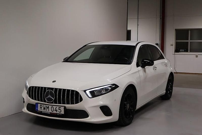 Begagnad Mercedes A180 116 HK (85 kW) 2018 Vit Halvkombi