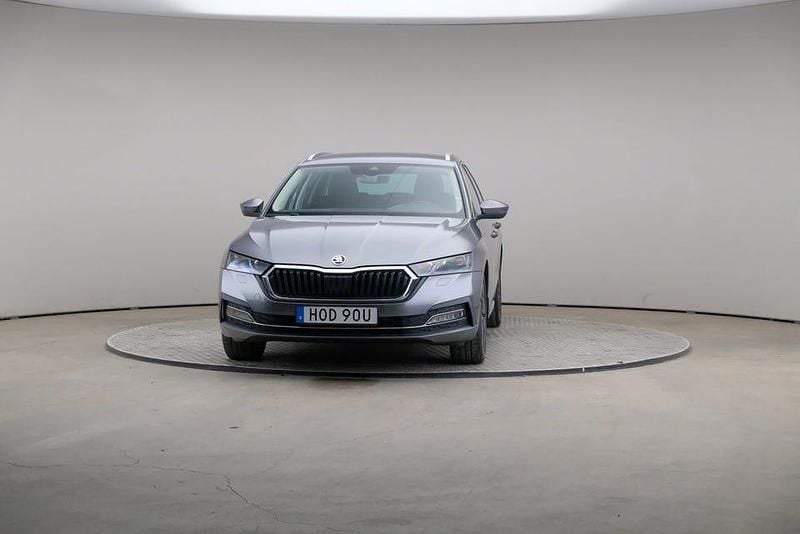 Begagnad Skoda Octavia Style 204 HK (150 kW) 2022 Grå
