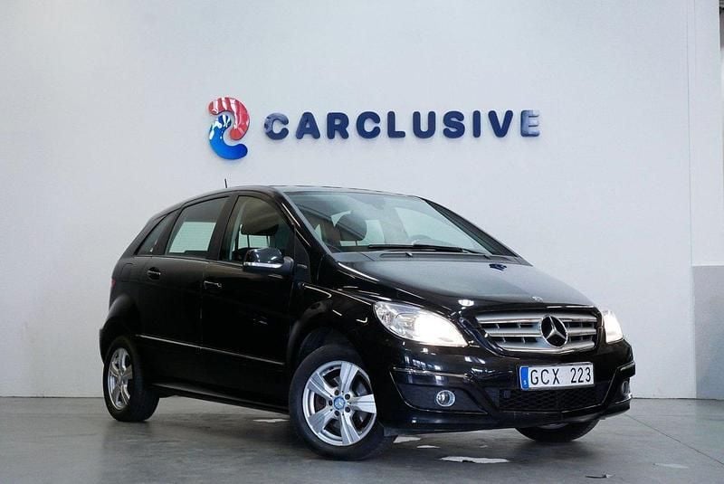 Svart Begagnad 2010 Mercedes 180 Sedan | 59 900 kr (Marknadspris) - Bild 1/3