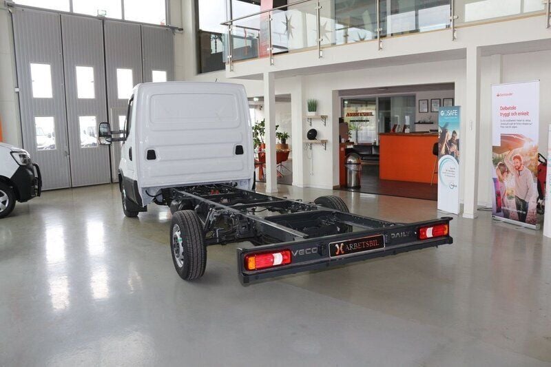 Begagnad Iveco Daily 2024 Vit Van