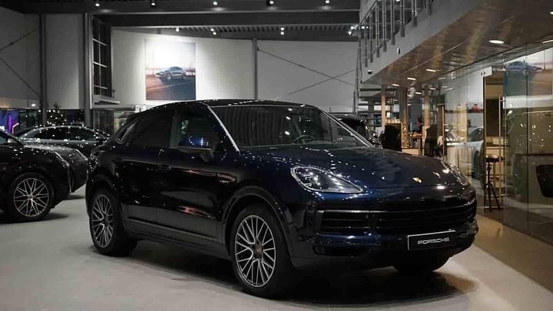 Begagnad Porsche Cayenne 2022 Blå SUV