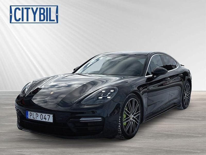 Begagnad Porsche Panamera 4 462 HK (339 kW) 2018 Jet black metallic Sedan
