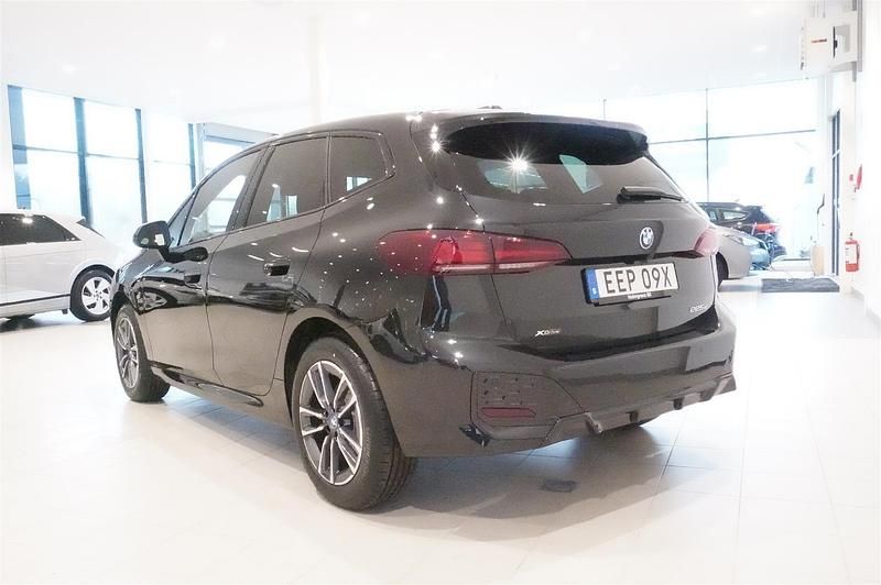 Ny BMW 225 Active Tourer M Sport 245 HK (180 kW) 2025 Svart Minibuss