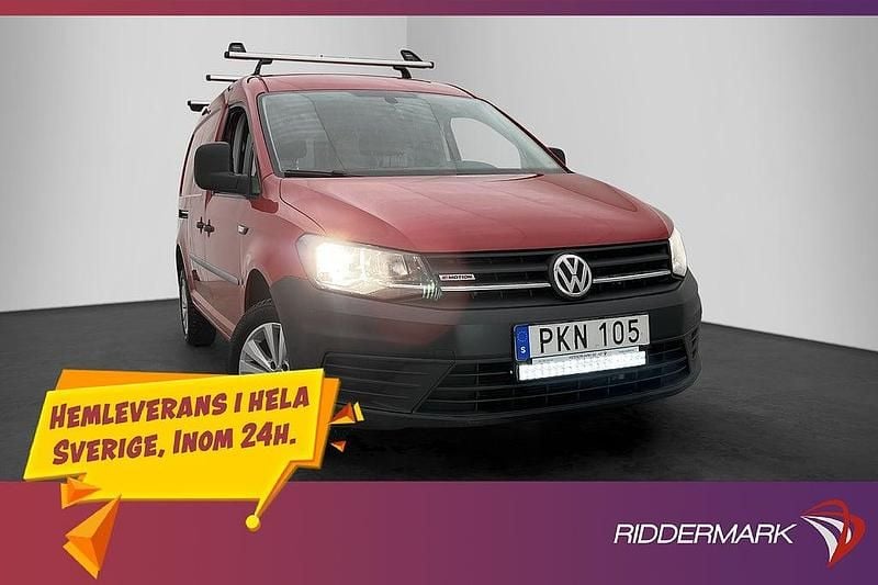 Röd Begagnad 2017 VW Caddy Maxi Minibuss | 129 800 kr (Superpris) - Bild 1/3