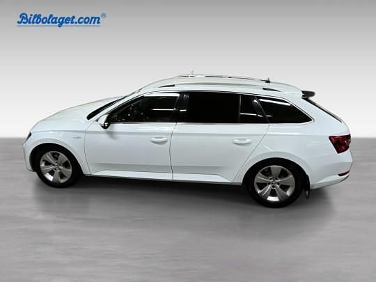 Begagnad Skoda Superb 2016 Vit Kombi