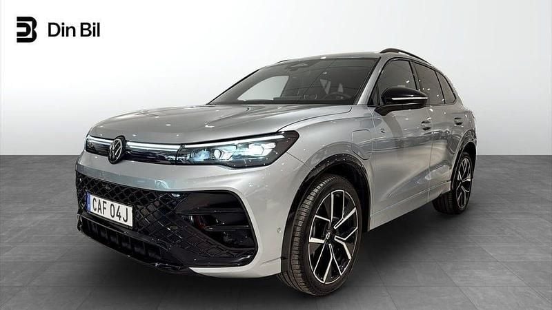 Begagnad VW Tiguan R-line 177 HK (130 kW) 2025 Oyster silver metallic SUV