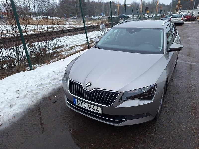 Begagnad Skoda Superb 190 HK (139 kW) 2018 Kombi