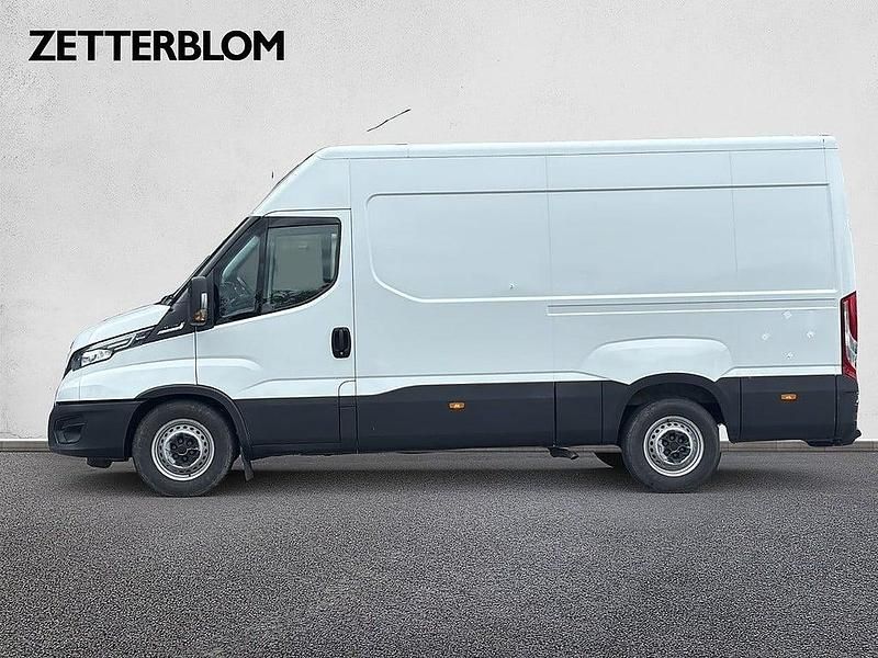 Begagnad Iveco Daily 136 HK (100 kW) 2022 Vit Van
