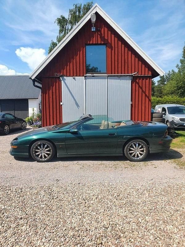 Begagnad Chevrolet Camaro 279 HK (205 kW) 1995 Grön Cab