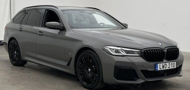 Bernina grey amber effect metallic Begagnad 2021 BMW 530 Kombi | 388 000 kr - Bild 1/4