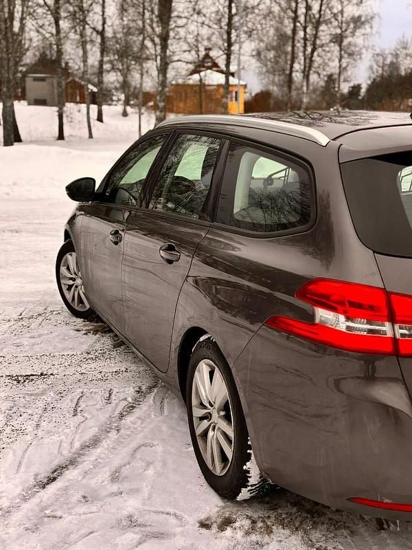 Begagnad Peugeot 308 SW 110 HK (80 kW) 2016 Kombi