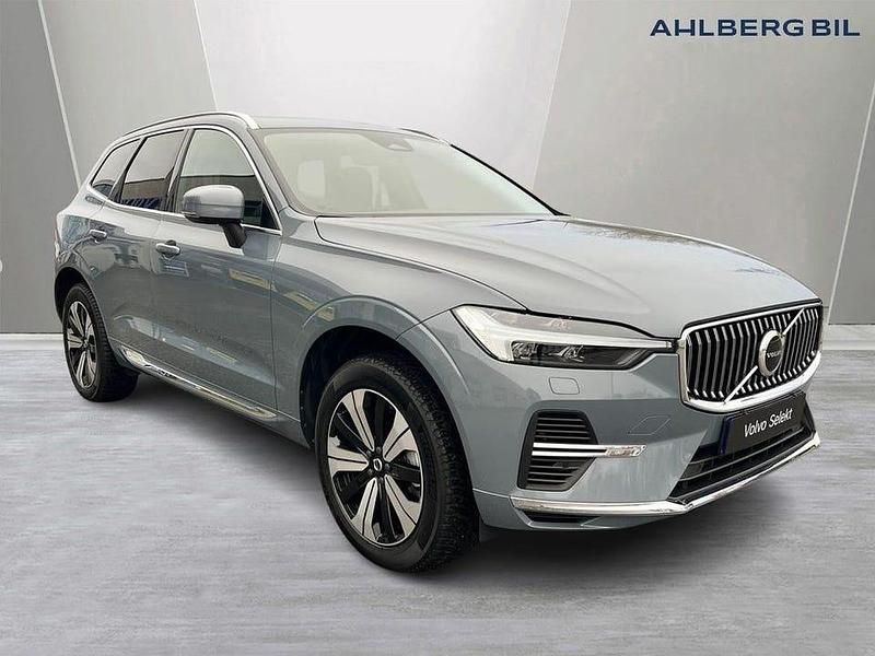 Grå Begagnad 2024 Volvo XC60 Plus SUV | 539 500 kr (Lite dyr) - Bild 1/3