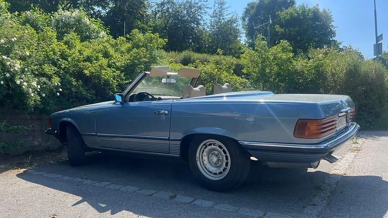 Begagnad Mercedes SL350 195 HK (143 kW) 1972 Ljusblå Cab