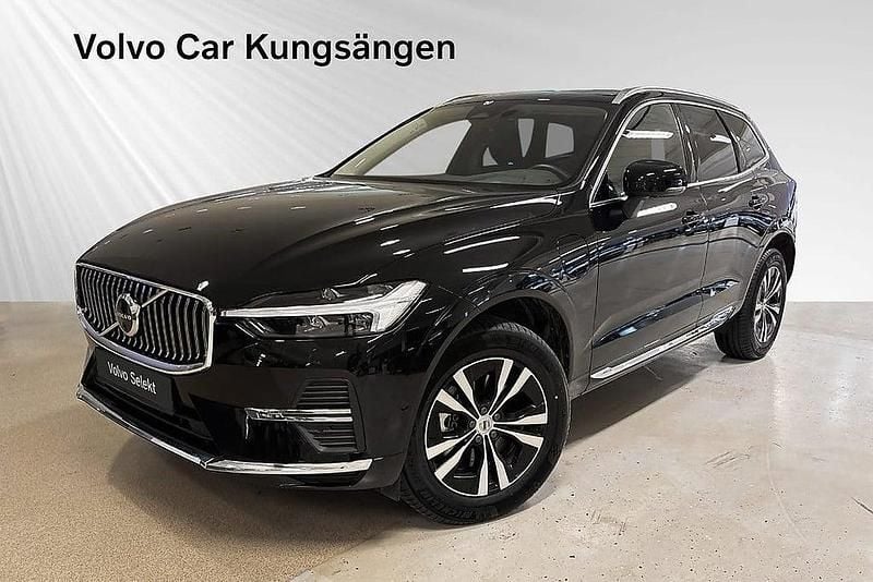 Svart Begagnad 2024 Volvo XC60 Core SUV | 514 900 kr (Bra pris) - Bild 1/3