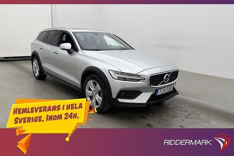 Silver Begagnad 2019 Volvo V60 CC Momentum Kombi | 359 800 kr (Dyr) - Bild 1/3