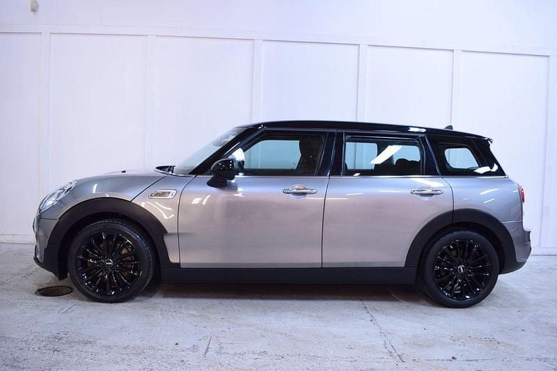 Grå Begagnad 2018 Mini Cooper S Clubman Salt Kombi | 179 900 kr (Bra pris) - Bild 1/4